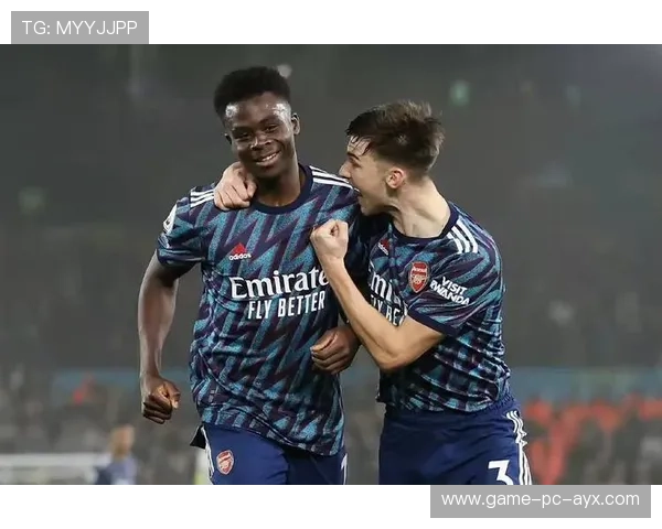 萨卡精准传球助攻队友点射入网